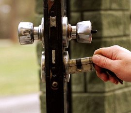 Town Center Locksmith Shop Oregonia, OH 513-327-8999 Town Center Locksmith Shop Oregonia, OH 513-327-8999