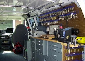 Town Center Locksmith Shop Oregonia, OH 513-327-8999 Town Center Locksmith Shop Oregonia, OH 513-327-8999