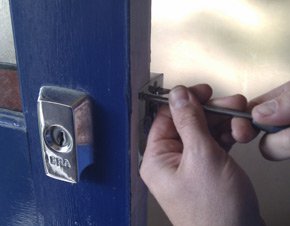 Town Center Locksmith Shop Oregonia, OH 513-327-8999 Town Center Locksmith Shop Oregonia, OH 513-327-8999